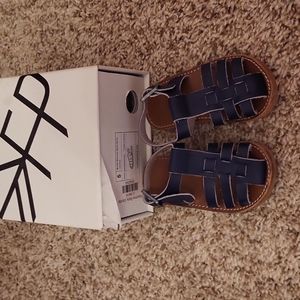 Freshly picked sandals size 5